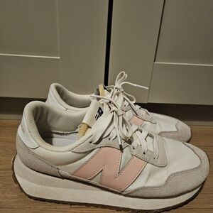 New Balance Women's White and Pink Sneakers
